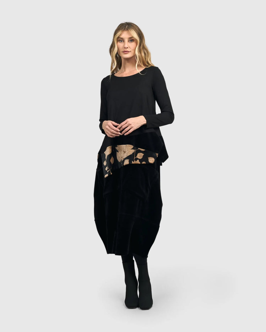 Licorice Velvet Skirt, Black