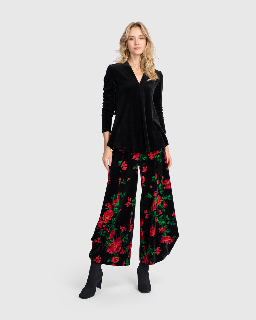 Everyday Velvet V-neck Top, Black