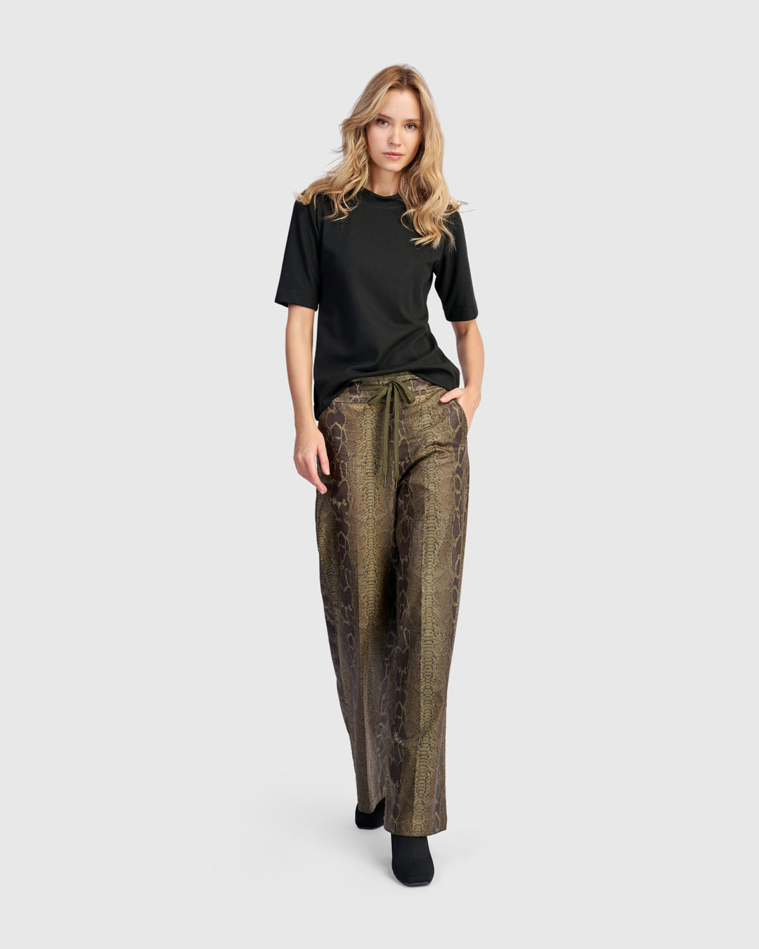 Python Wide Leg Stretch Jeans, Cobra