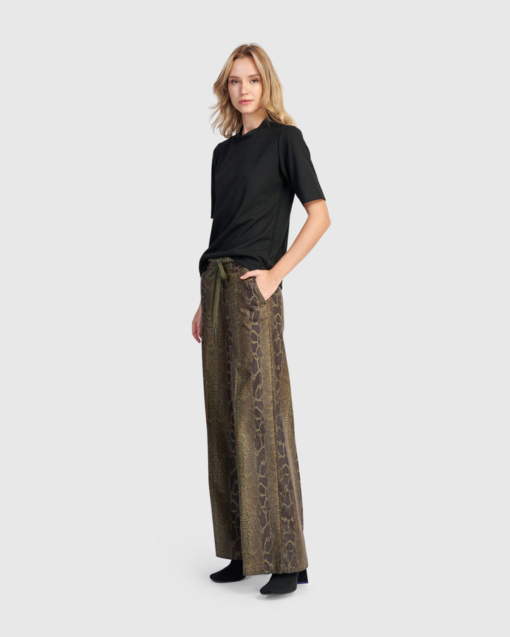 Python Wide Leg Stretch Jeans, Cobra