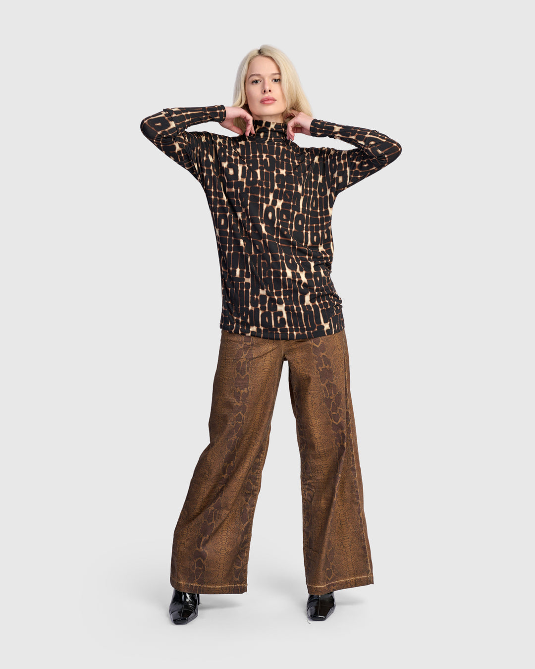 Neula Mockneck Top, Matrix
