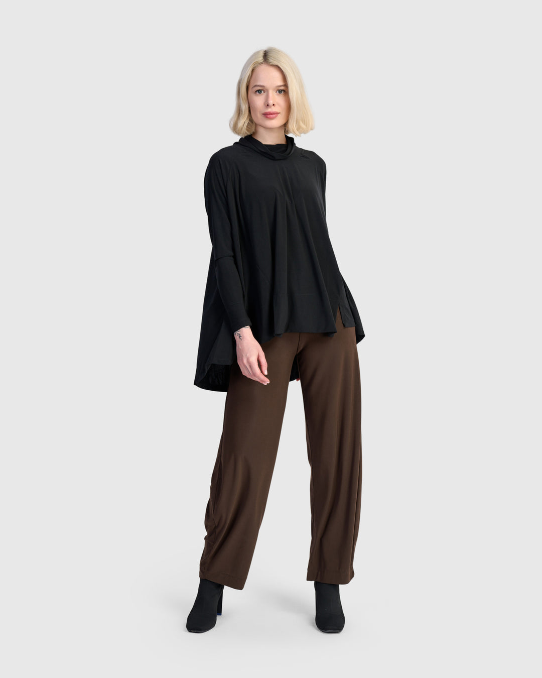 Essential Slinky Swing Turtleneck, Black
