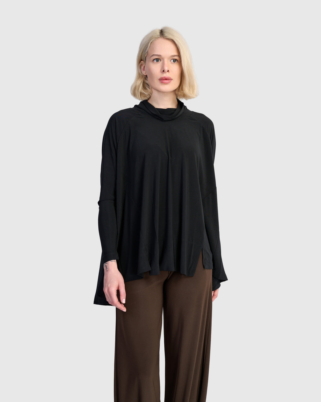 Essential Slinky Swing Turtleneck, Black