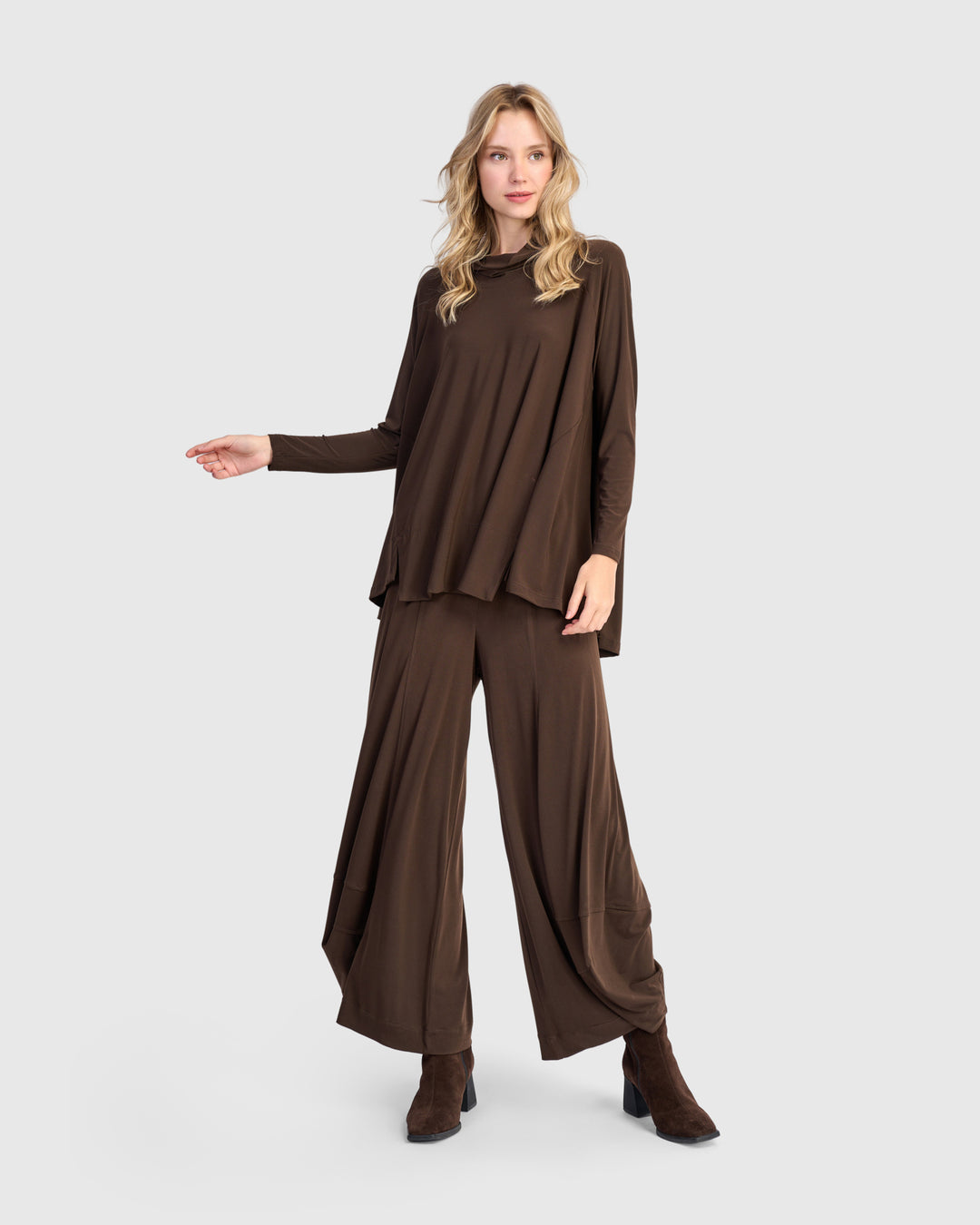 Essential Slinky Swing Turtleneck, Sepia