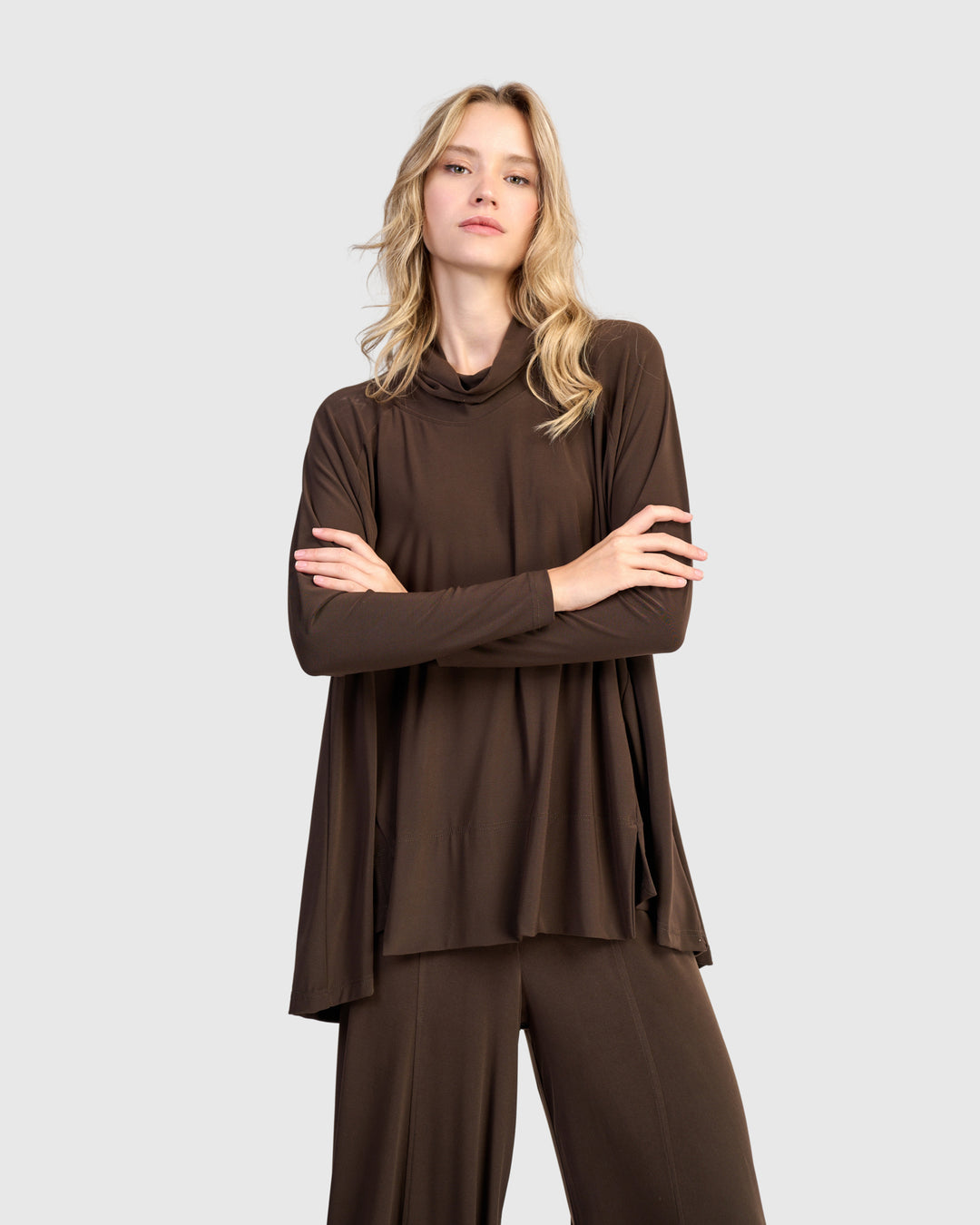 Essential Slinky Swing Turtleneck, Sepia