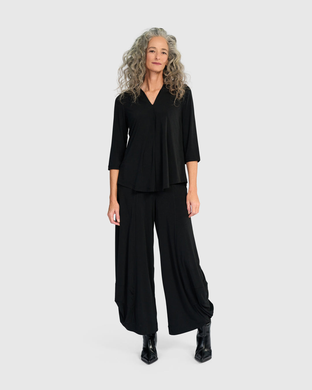 Essential Slinky V-neck Top, Black