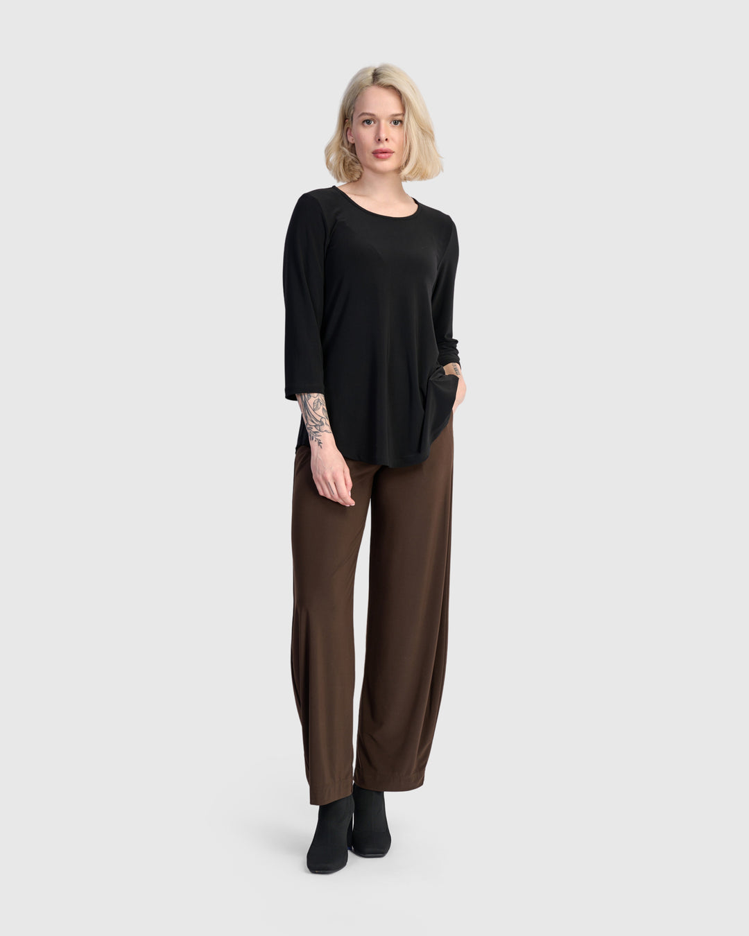 Essential Slinky Crew Top, Black