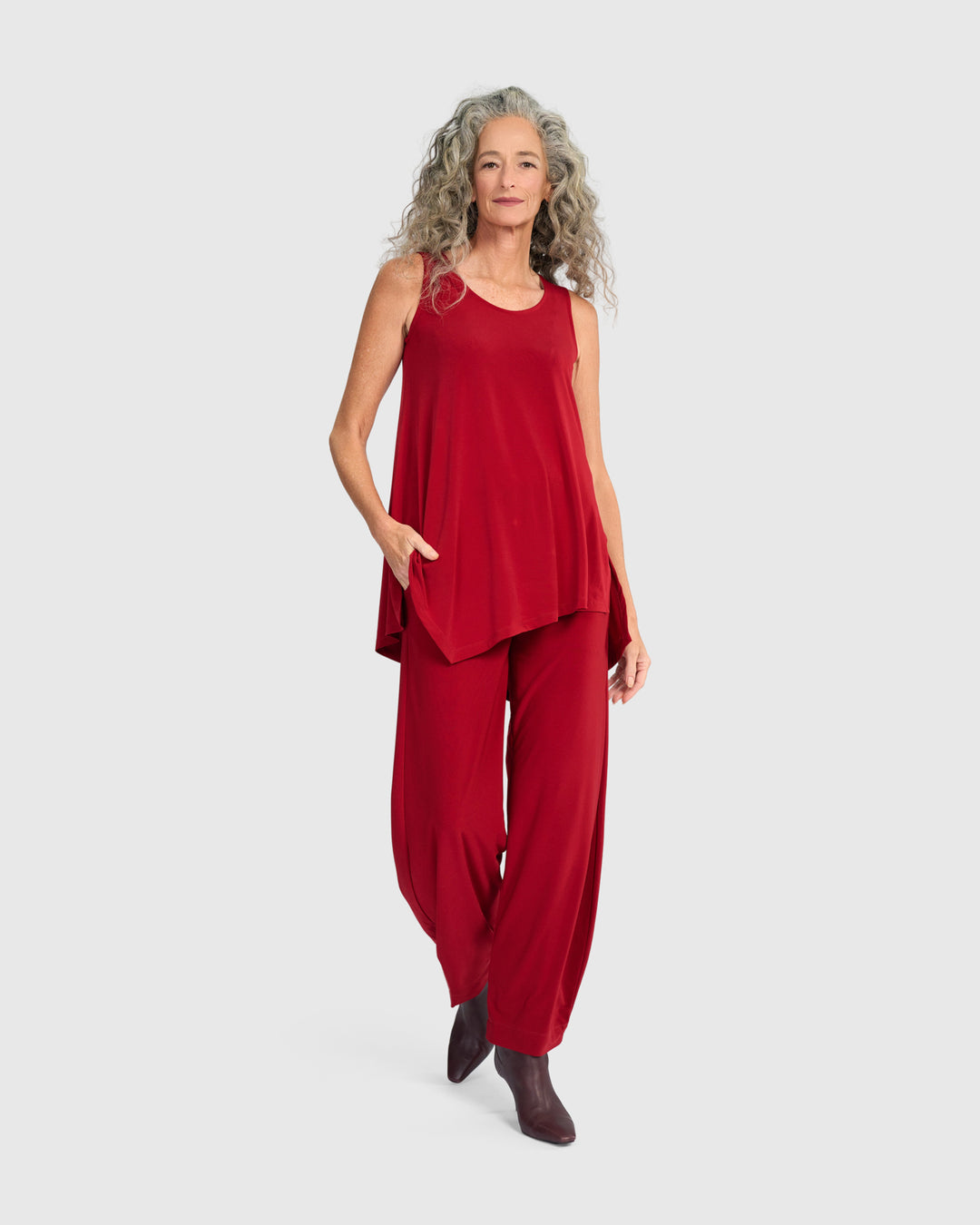 Essential Slinky Point Hem Tank, Garnet
