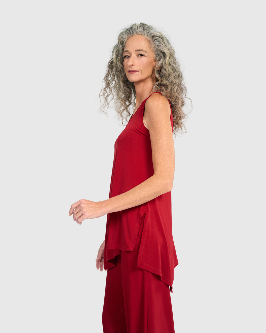 Essential Slinky Point Hem Tank, Garnet