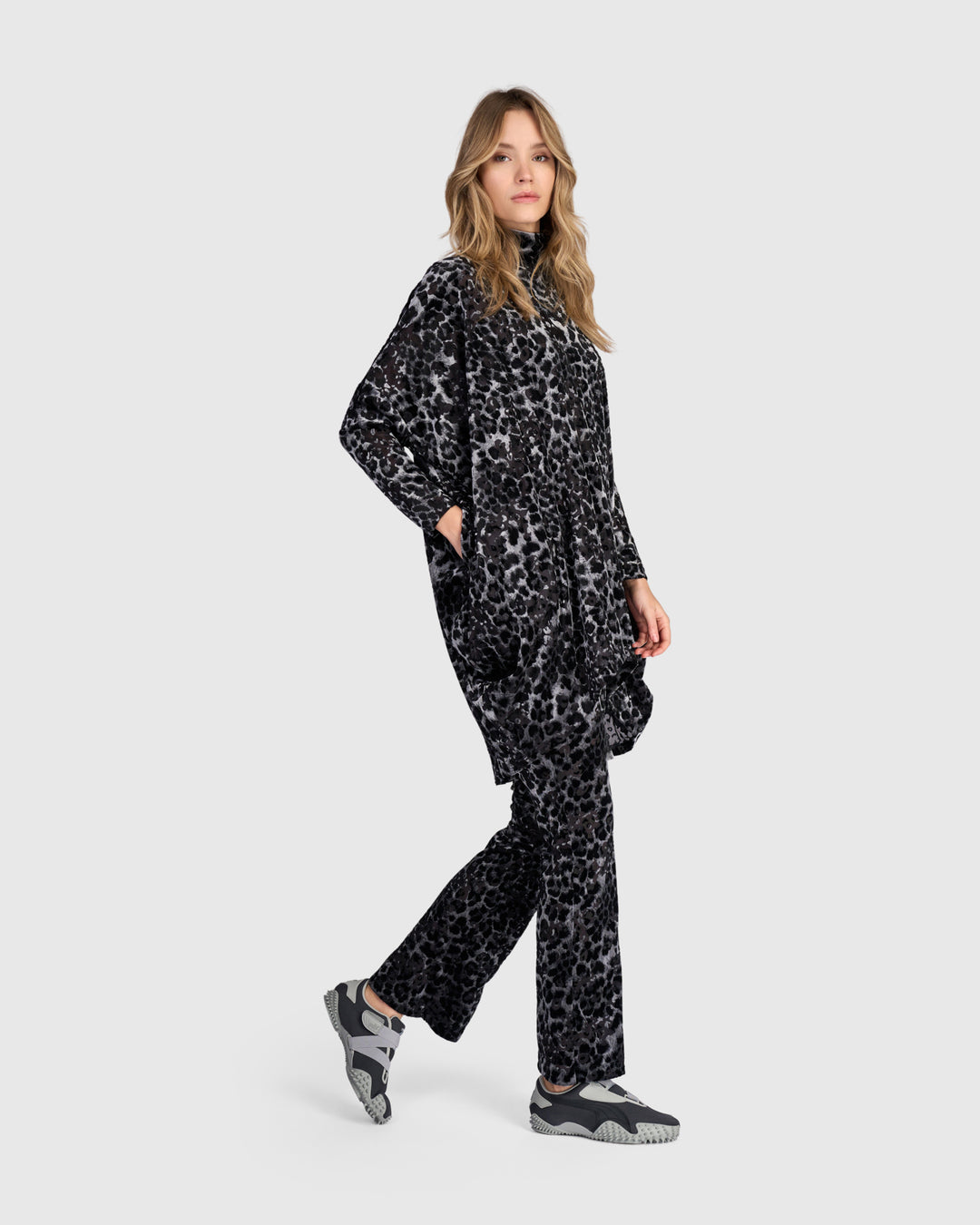 Bagheera Oversized Tunic, Pewter Leopard