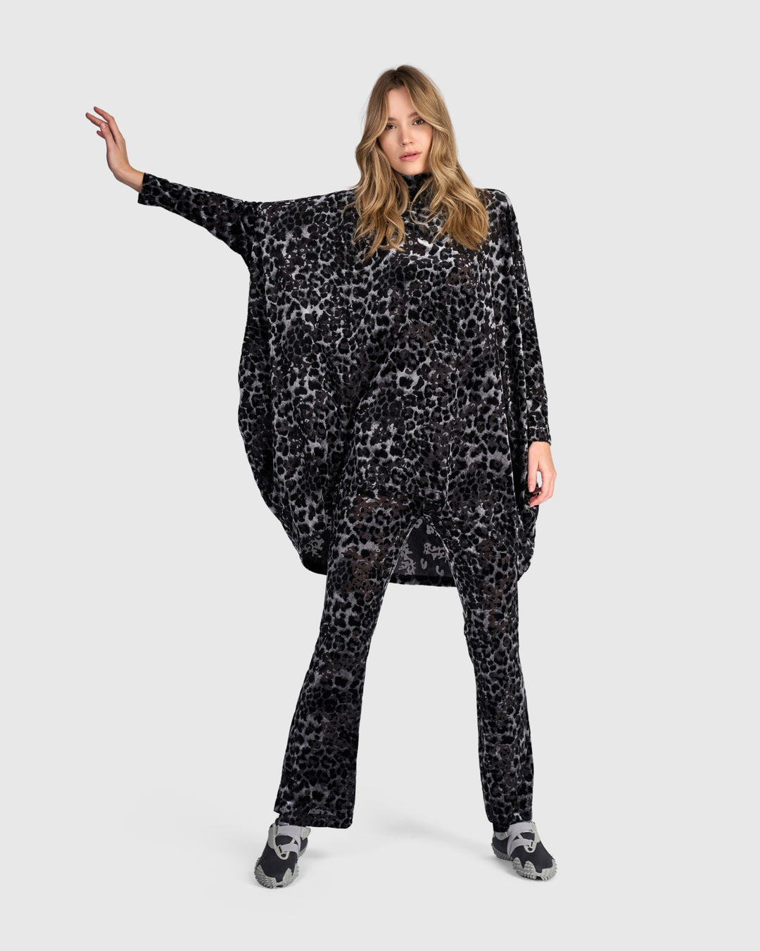 Bagheera Oversized Tunic, Pewter Leopard