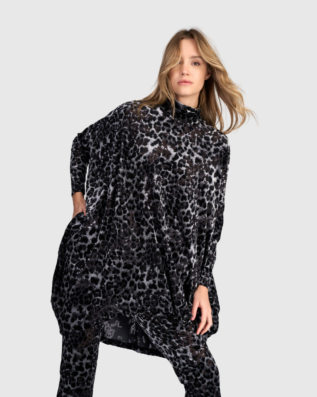 Bagheera Oversized Tunic, Pewter Leopard