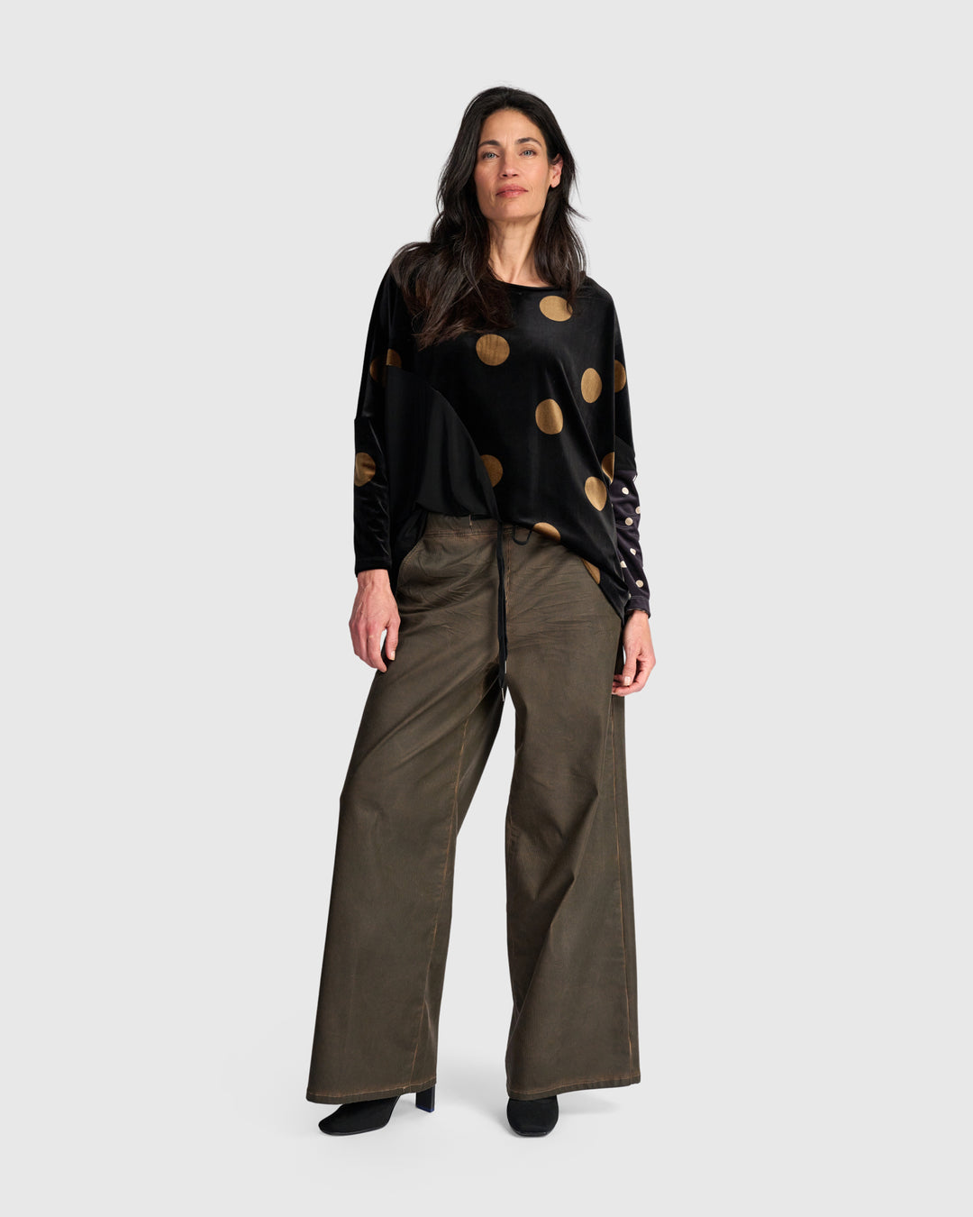 Everyday Velvet Curve Top, Black/Gold Dot