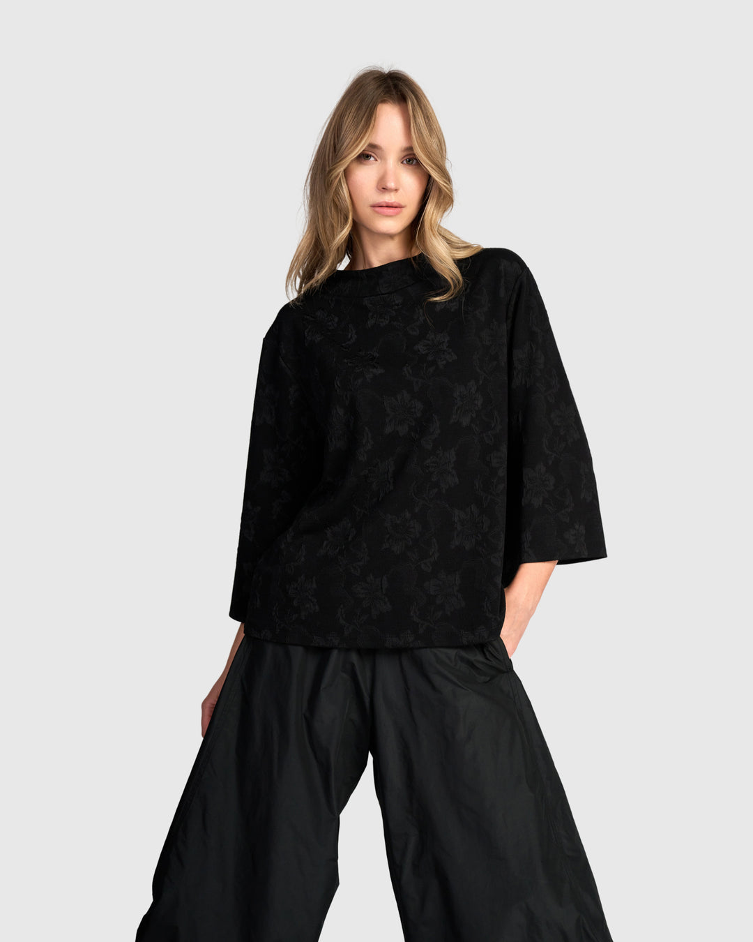 Madrigal Top, Black Flora