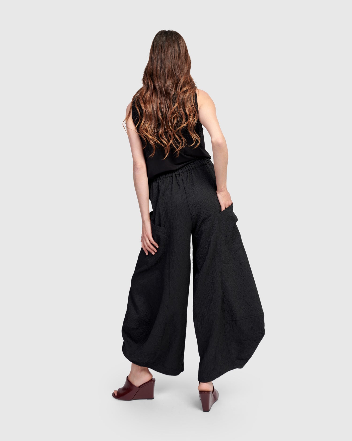 【2024】お歳暮・冬ギフト Pants, Punto Jacquard Jade Black U.S. Alembika – パンツ