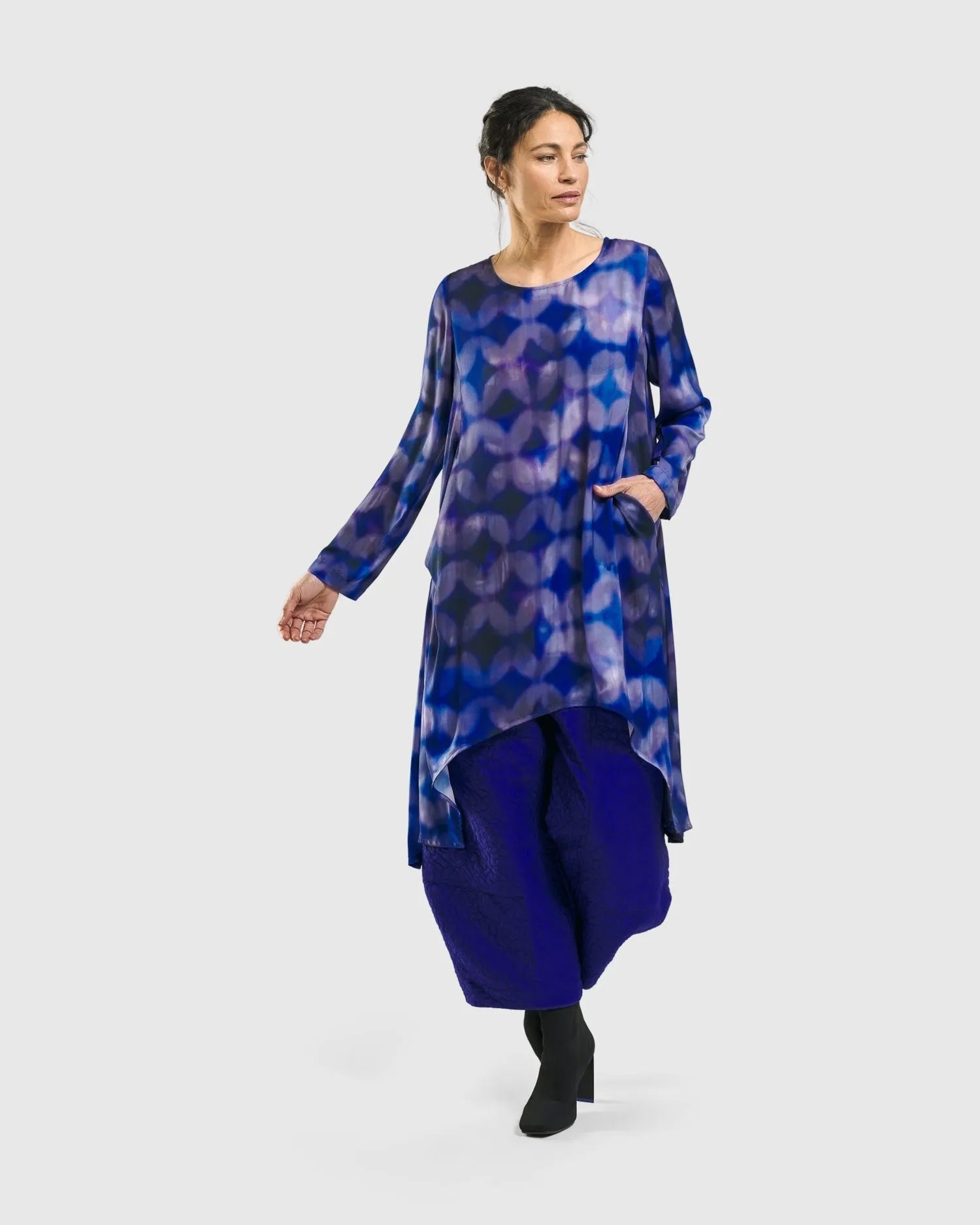 Ameri　TUNIC TAILORED TOP Gemstone Tunic Top, Royal – Alembika U.S.