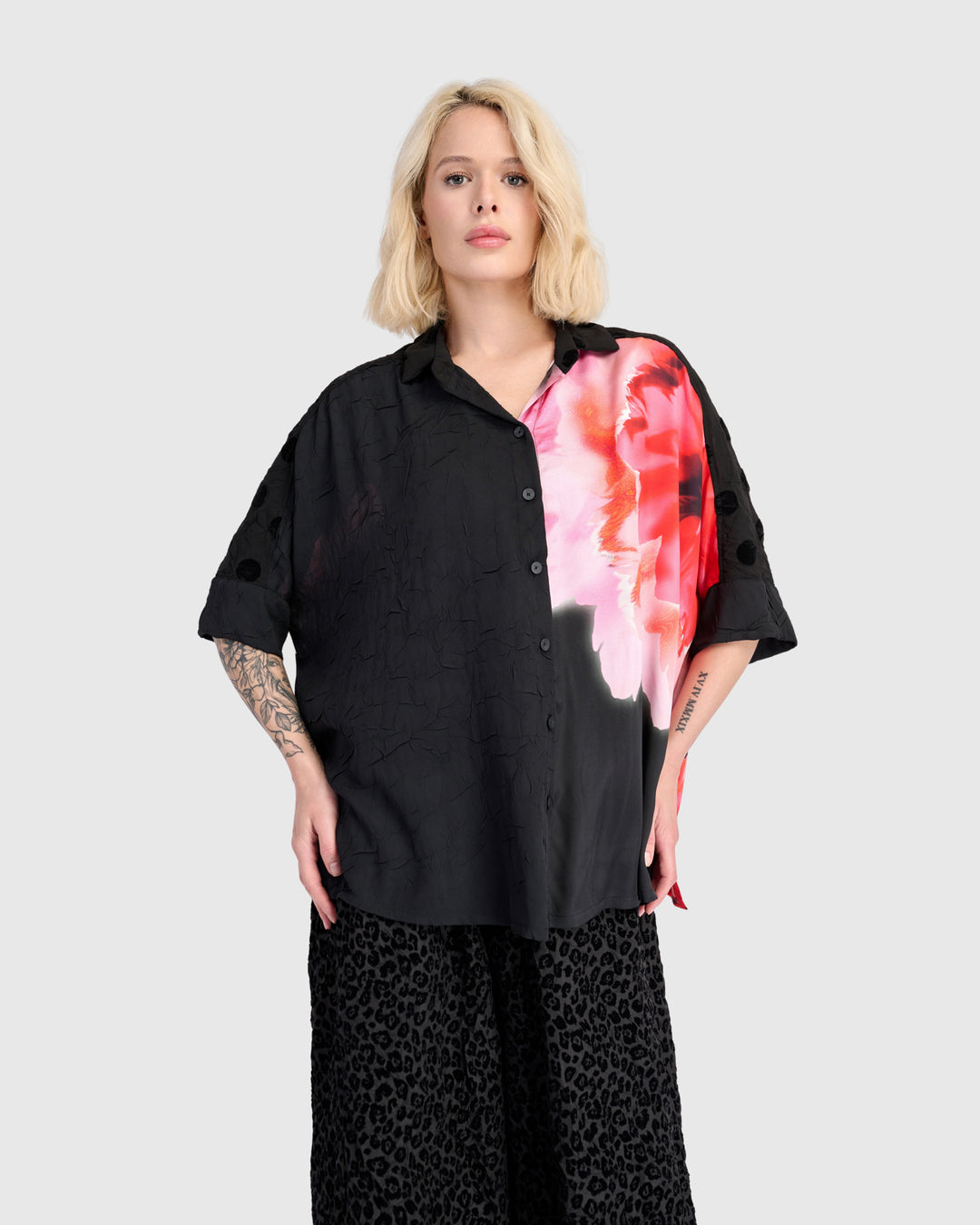 Mystere Camp Shirt, Black/Pink