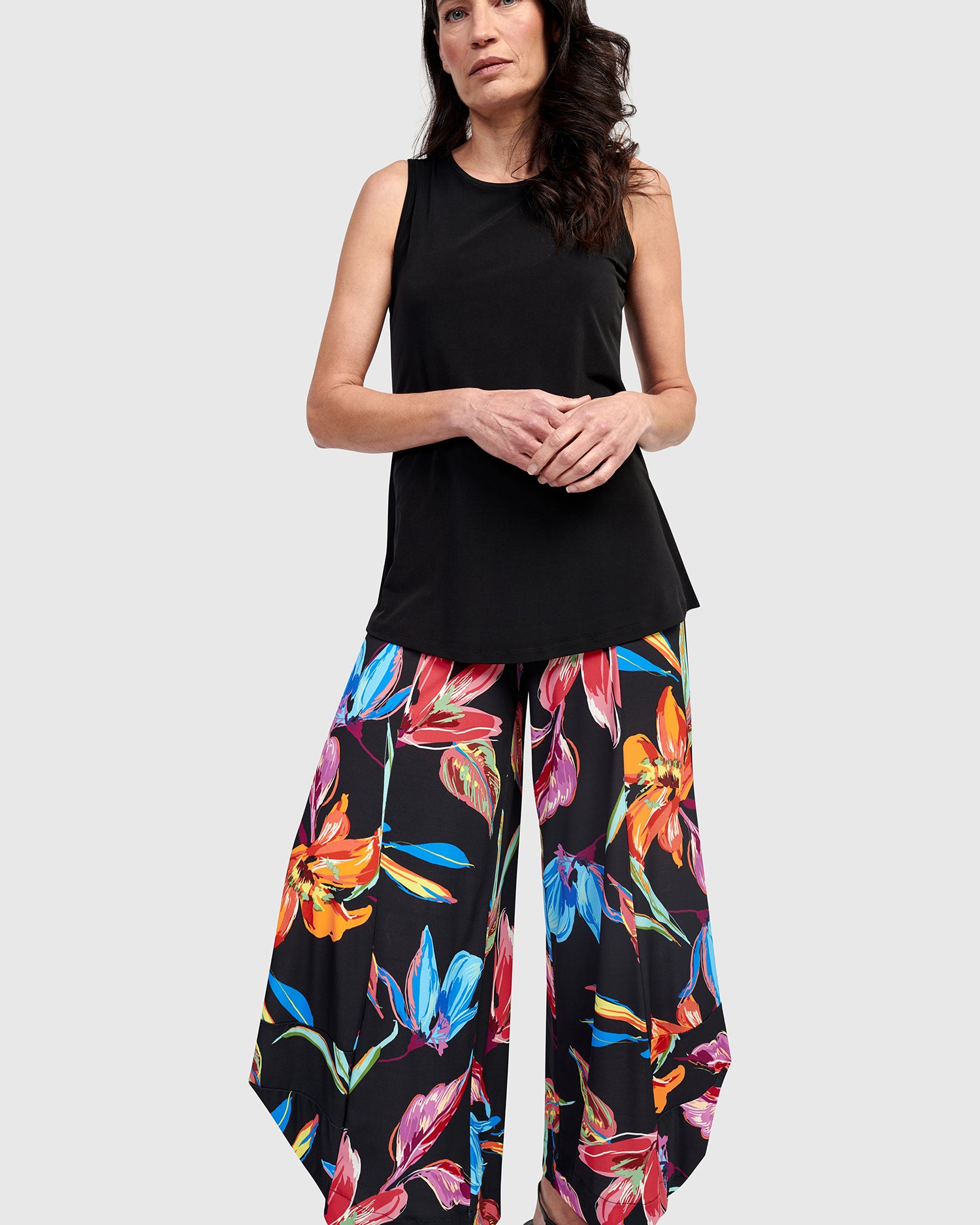 Essential Sleeveless Top, Black – Alembika U.S.