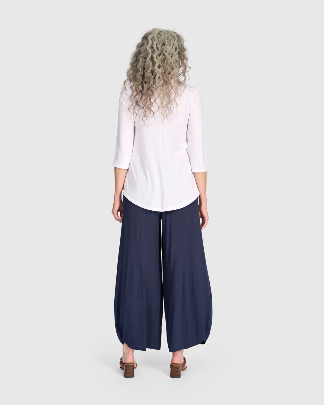 Essential V-neck Top, White