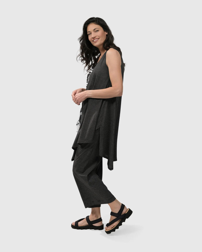 THE GOOD LIFE SLEEVELESS TUNIC, SCRIPT â Alembika U.S.