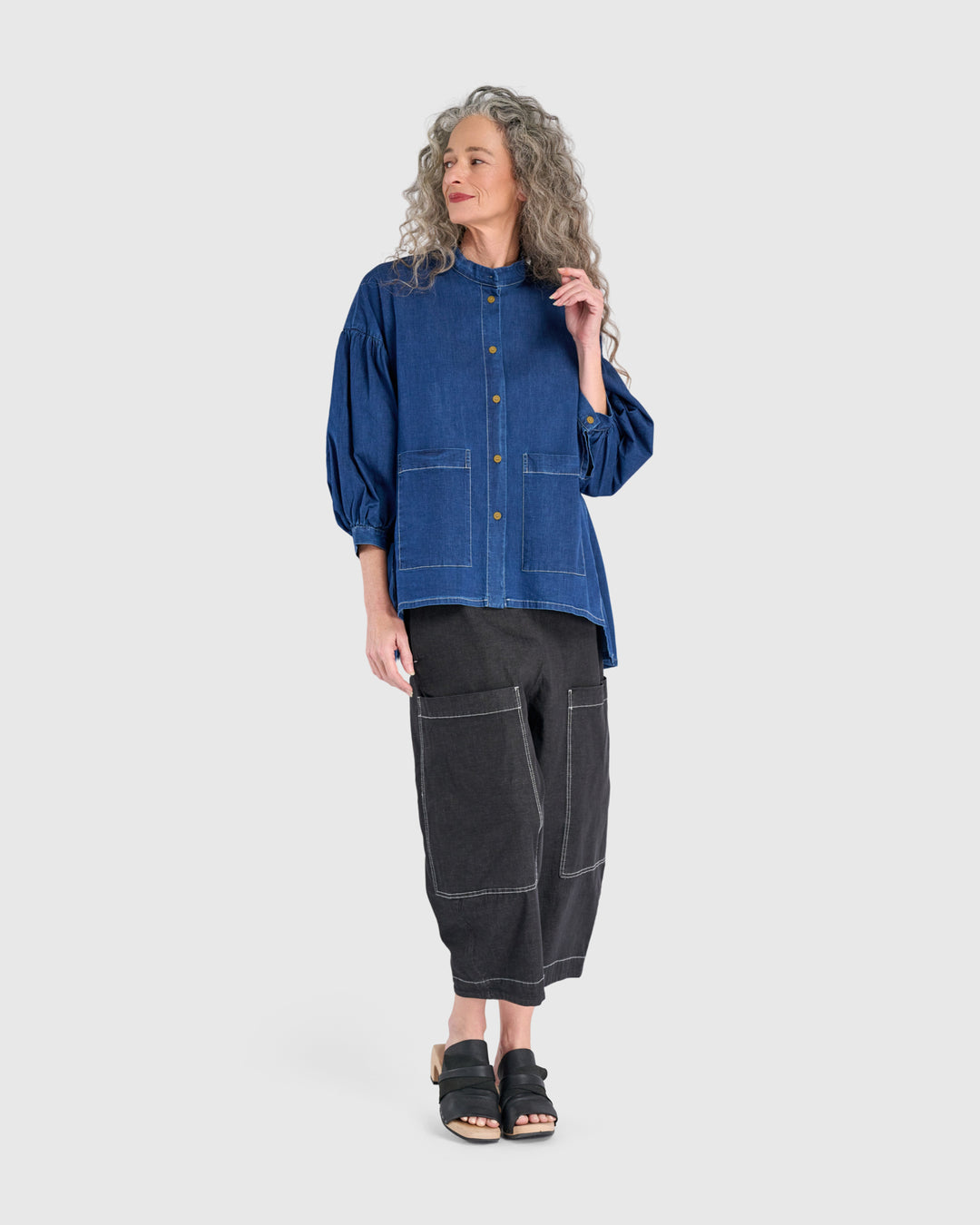 Bold Barrel Capri Pants, Jet Denim