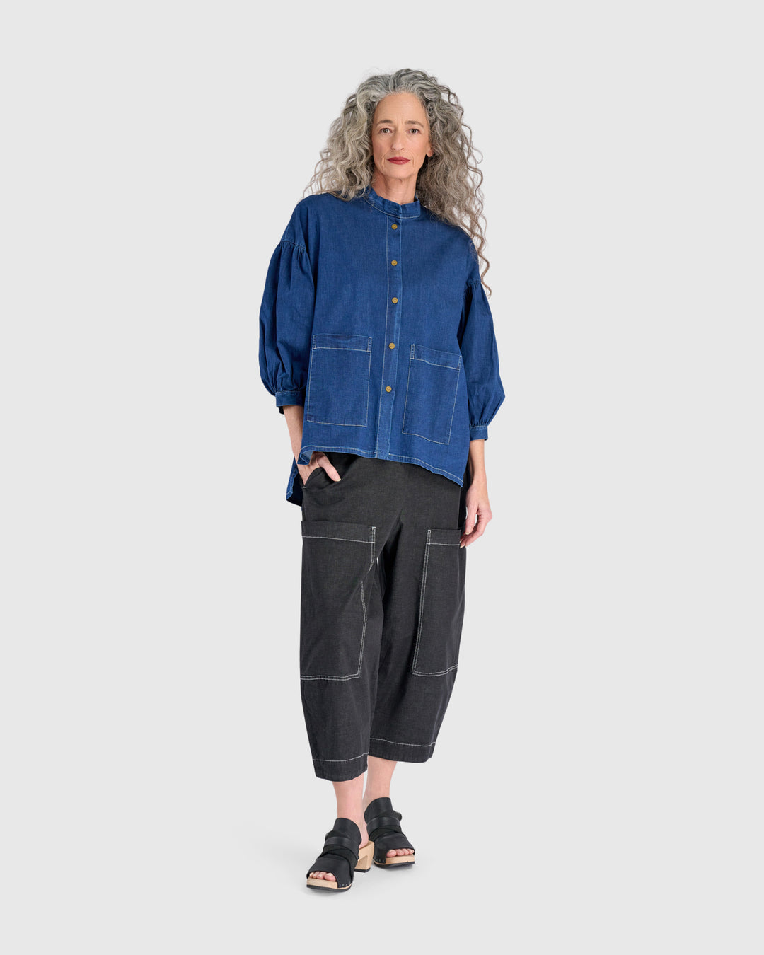 Bold Barrel Capri Pants, Jet Denim