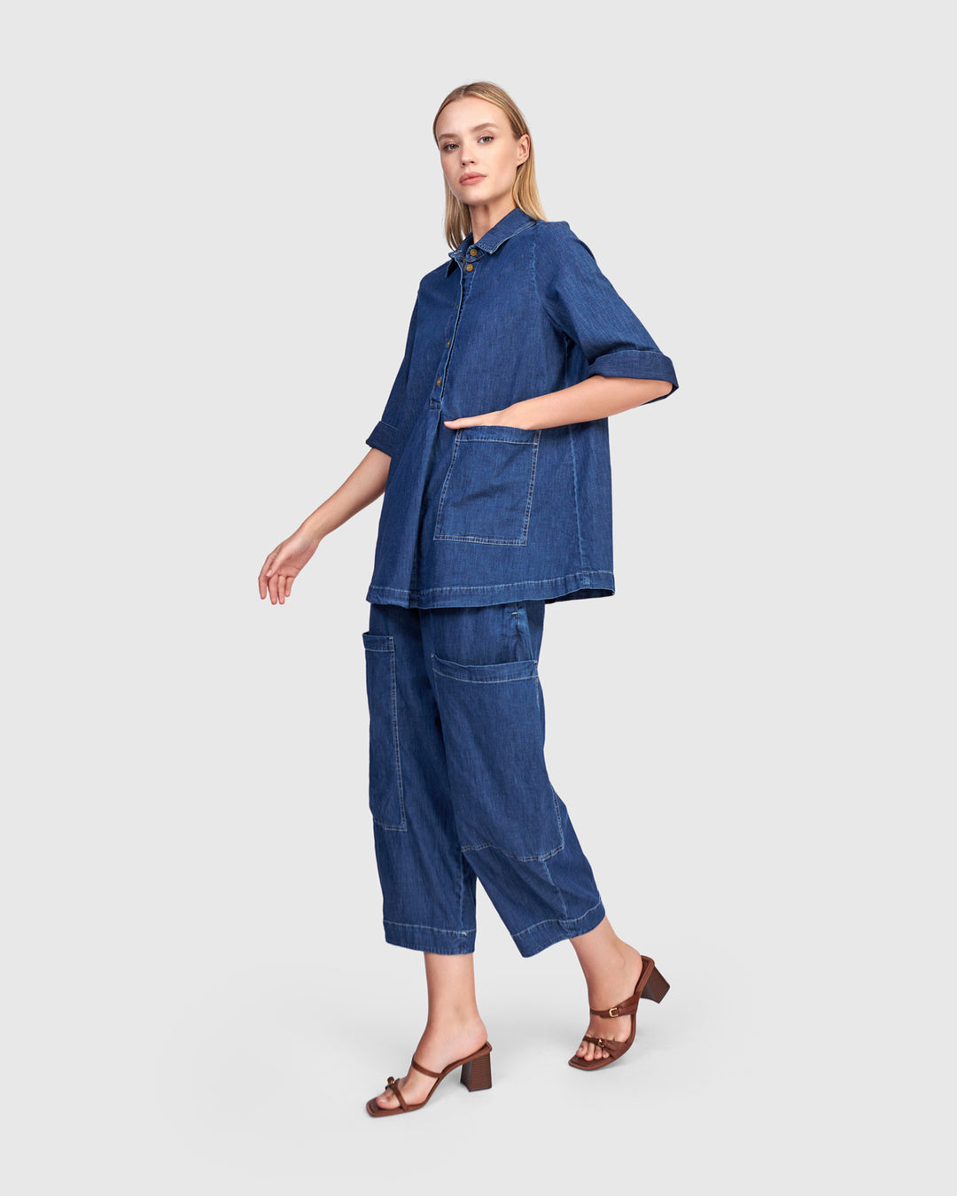 Bold Barrel Capri Pants, Denim