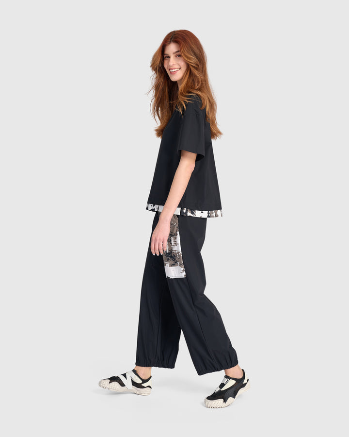 Tekbika Aero Boxy Tee, Black Graphic