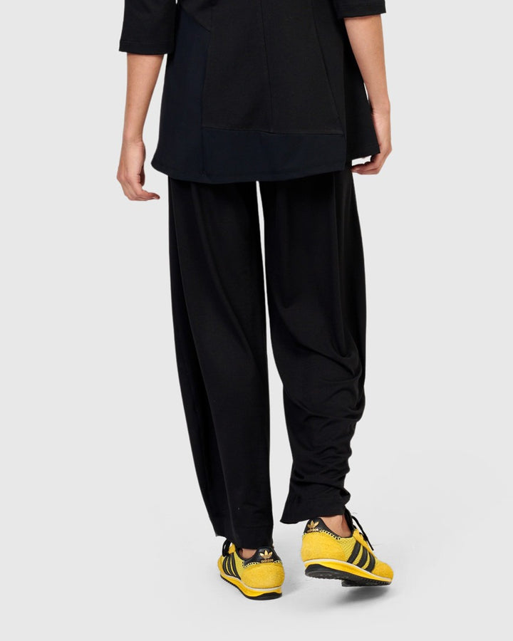 Essential Flow Pants, Black