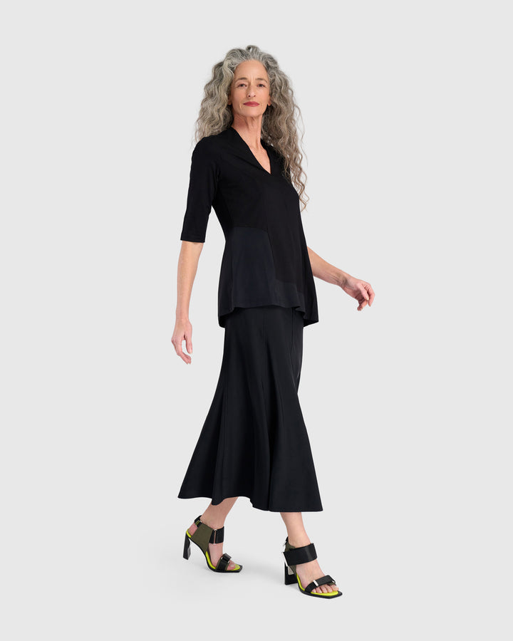 Tekbika V-neck Tunic Top, Black