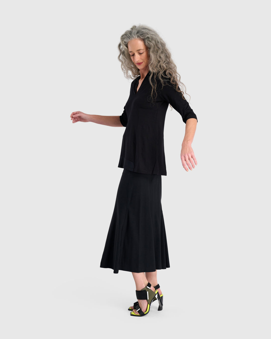 Tekbika V-neck Tunic Top, Black