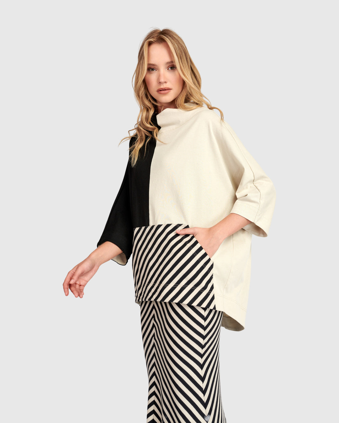 Urban Play Pullover Top, Mono