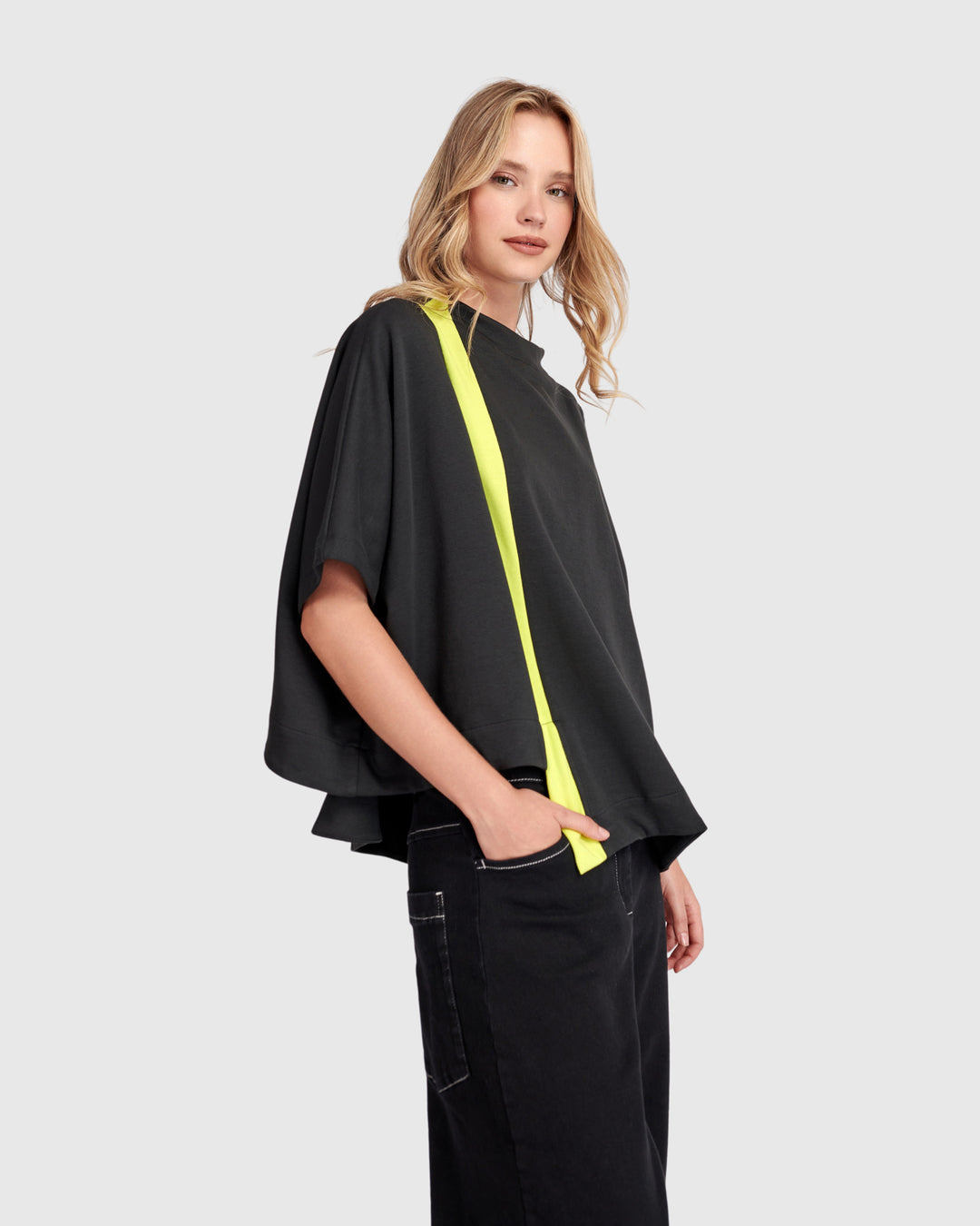 Urban Buzz Boxy Top, Soft Black