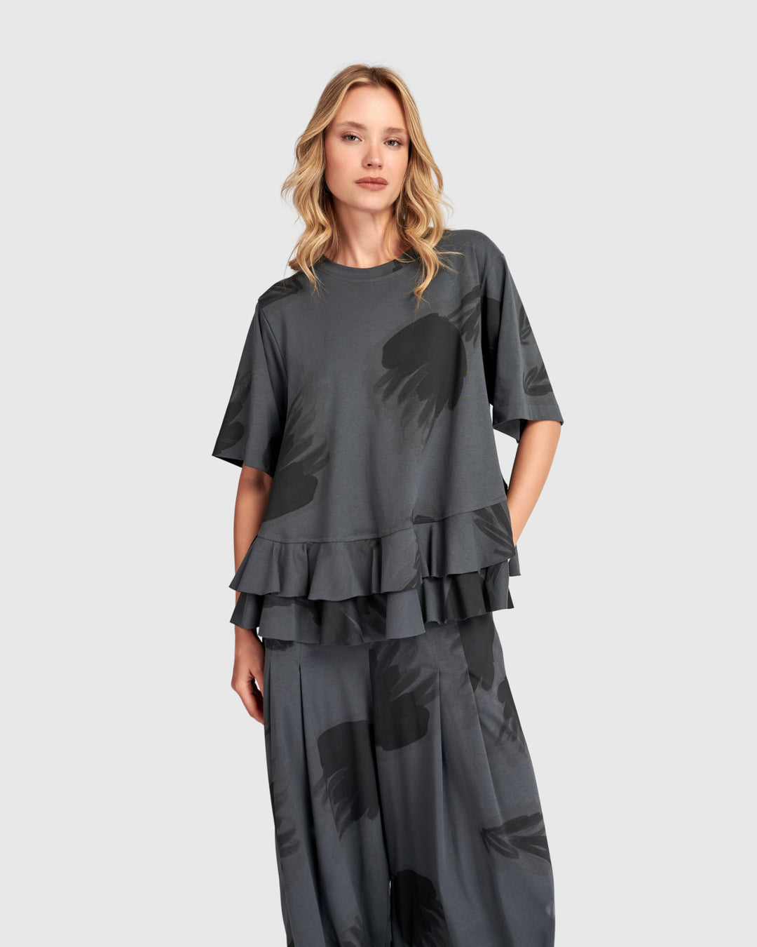 Urban Fleeting Ruffle Tee, Fog