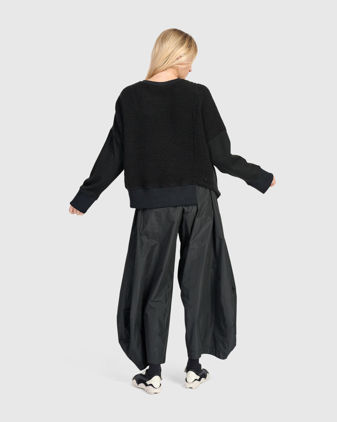 Urban Havn Crewneck Top, Black
