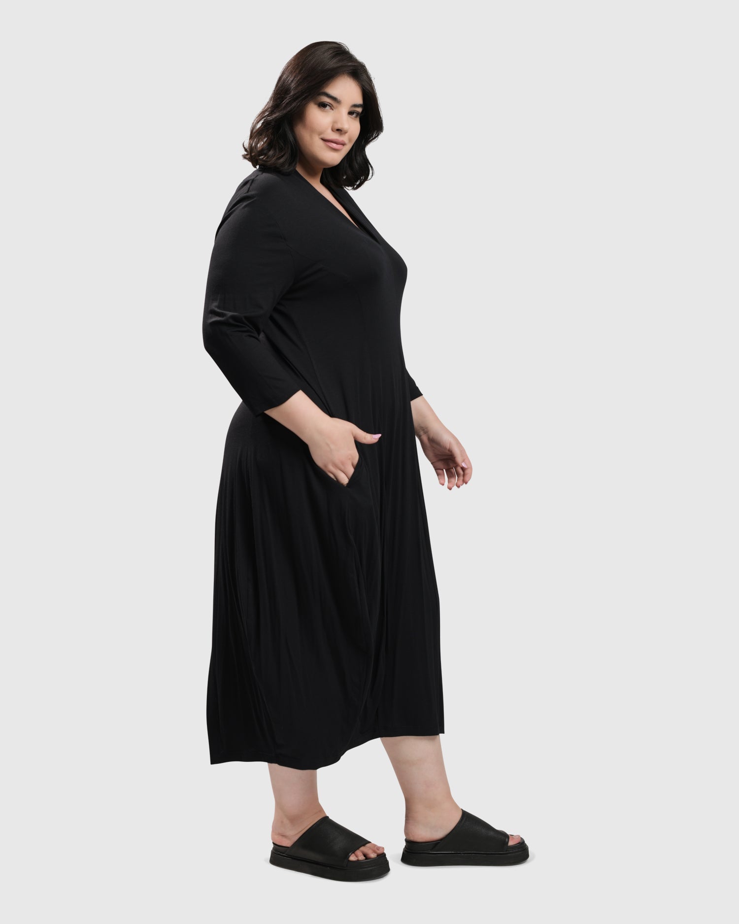 Essential Pockets Cocoon Dress, Black – Alembika U.S.