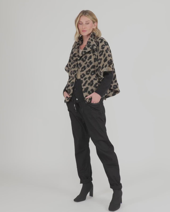 Panthera Cozy Cropped Jacket, Leopard