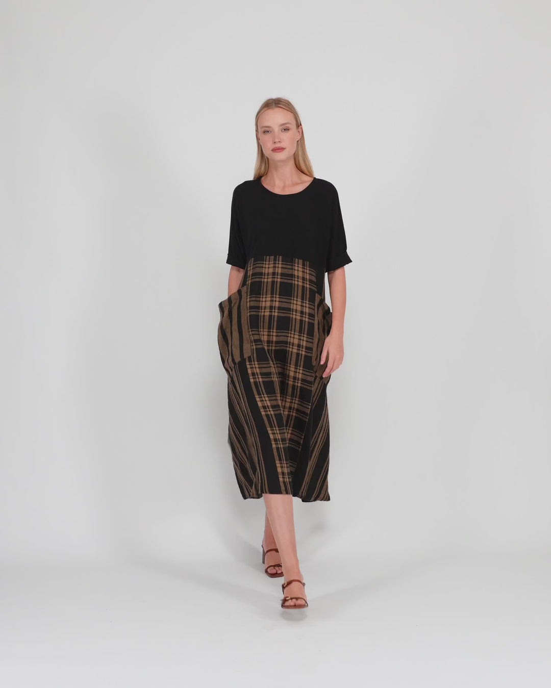 Medjdool Maxi Dress, Black/Sepia Plaid