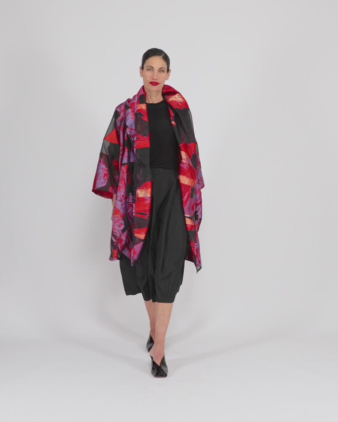 Yoru Cocoon Jacket, Red/Purple Floral