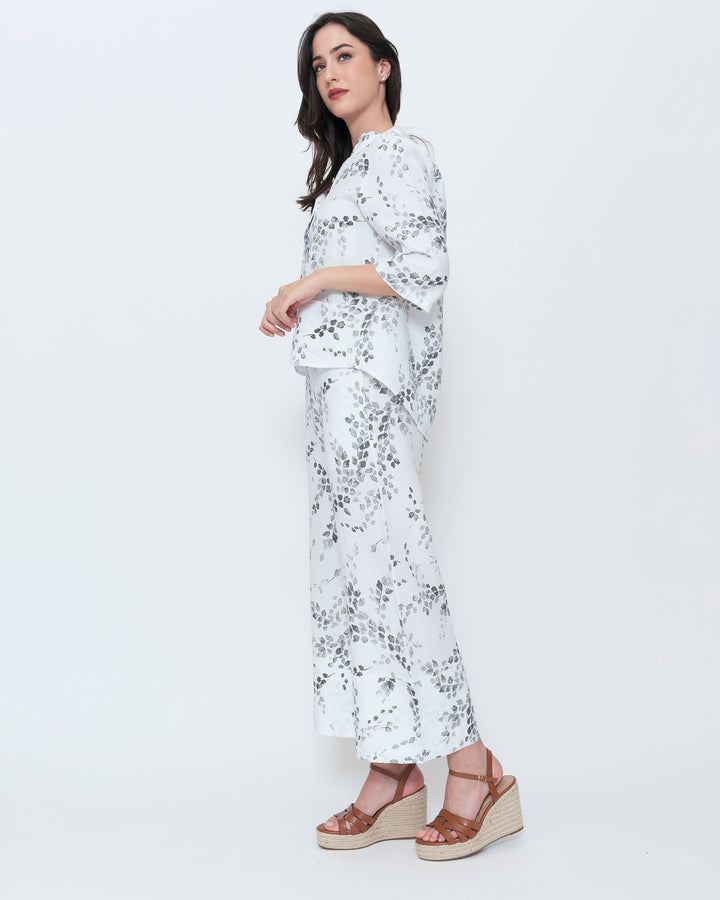 Blueberry Heritage Shirt, White Flora