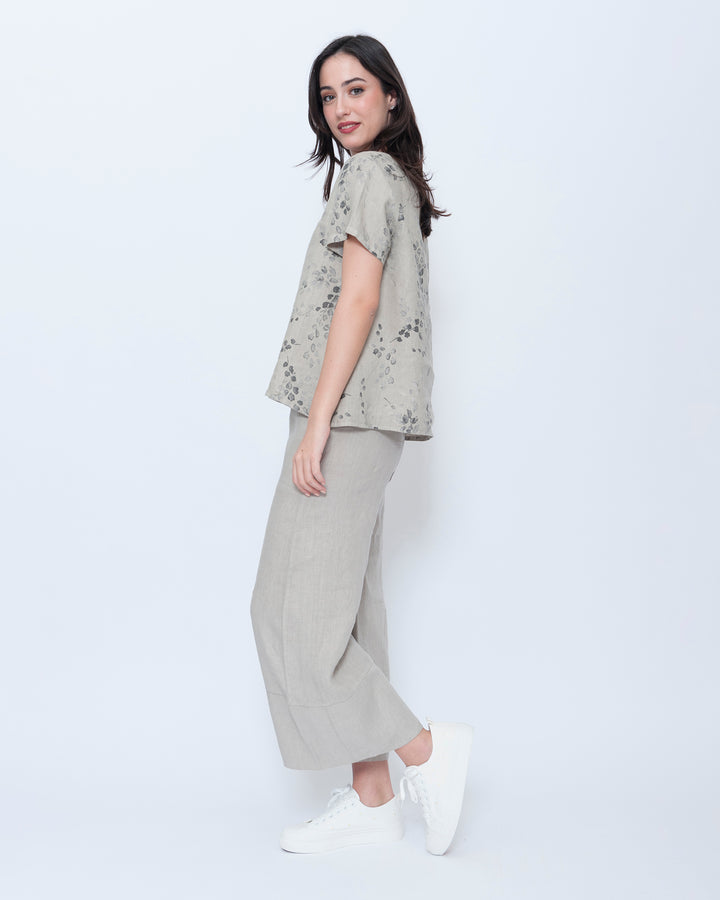 Blueberry Quiet Top, Beige Flora