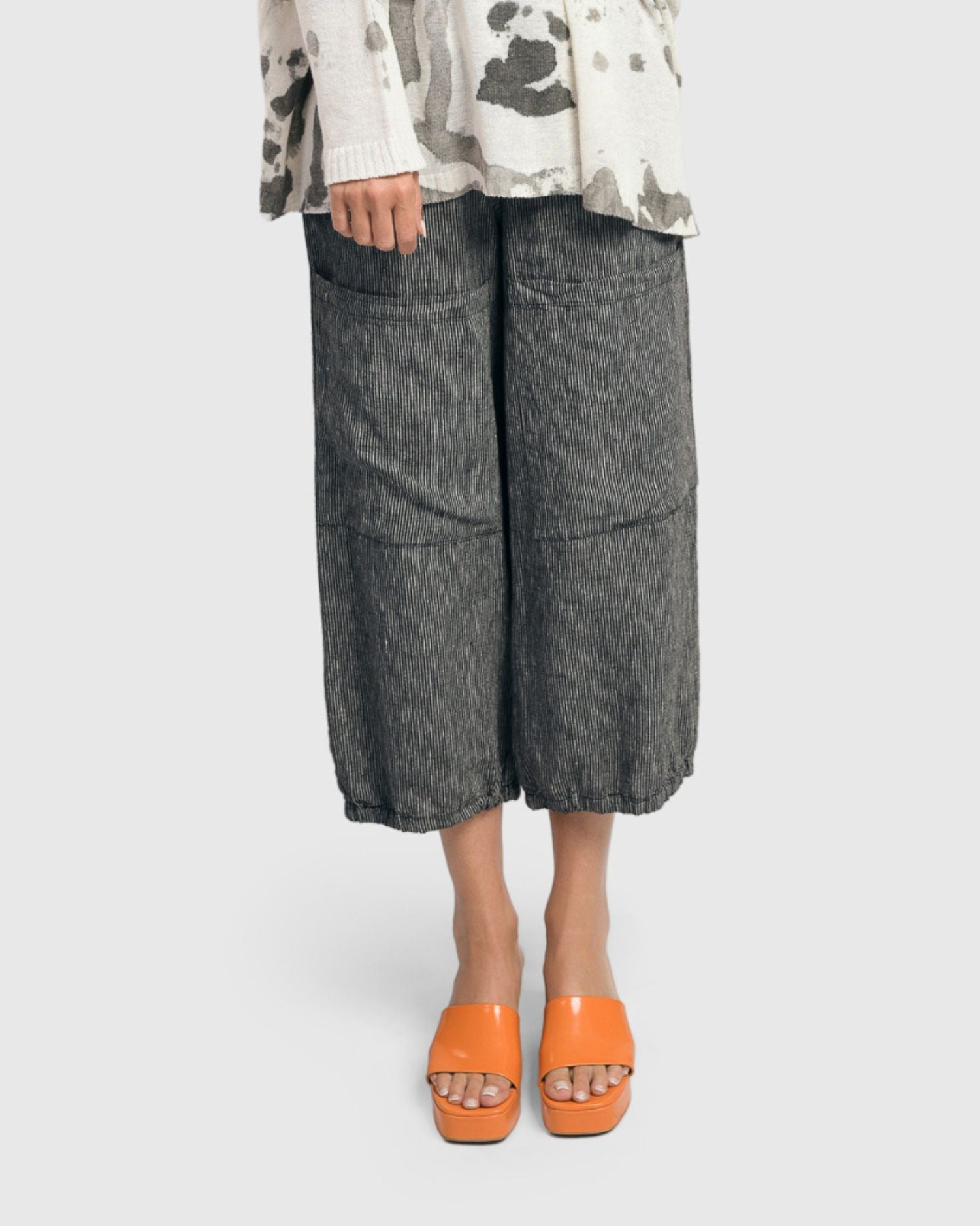Pinstripe Linen Lantern Pants, Grey – Alembika U.S