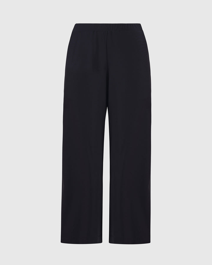 Essential Tekbika Cute Crop Pants, Black