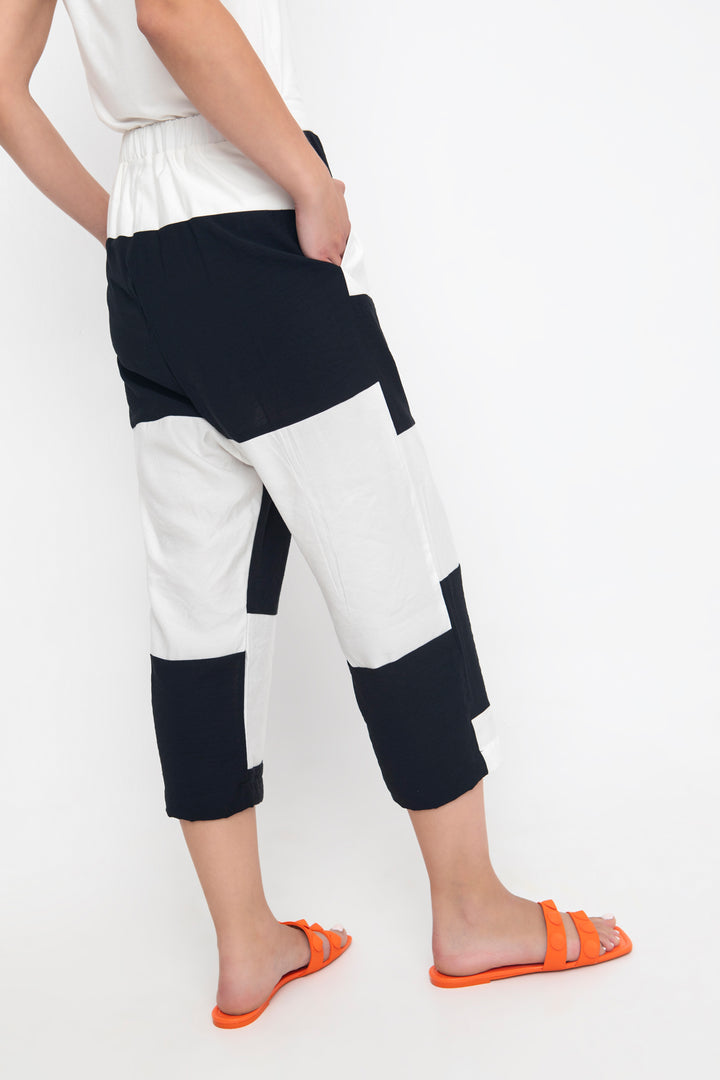 Ozai N Ku Block Crop Pants, Black/white