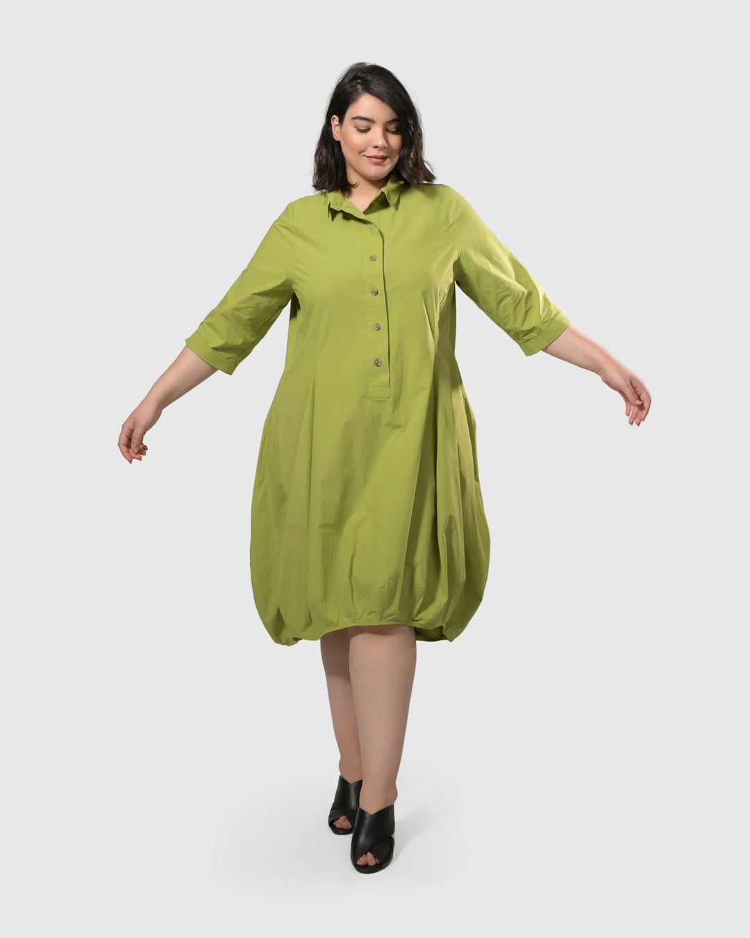 Urban Sheridan Wonderful Dress, Green Alembika U.S. Urban Sheridan Wonderful Dress, Green Alembika U.S.