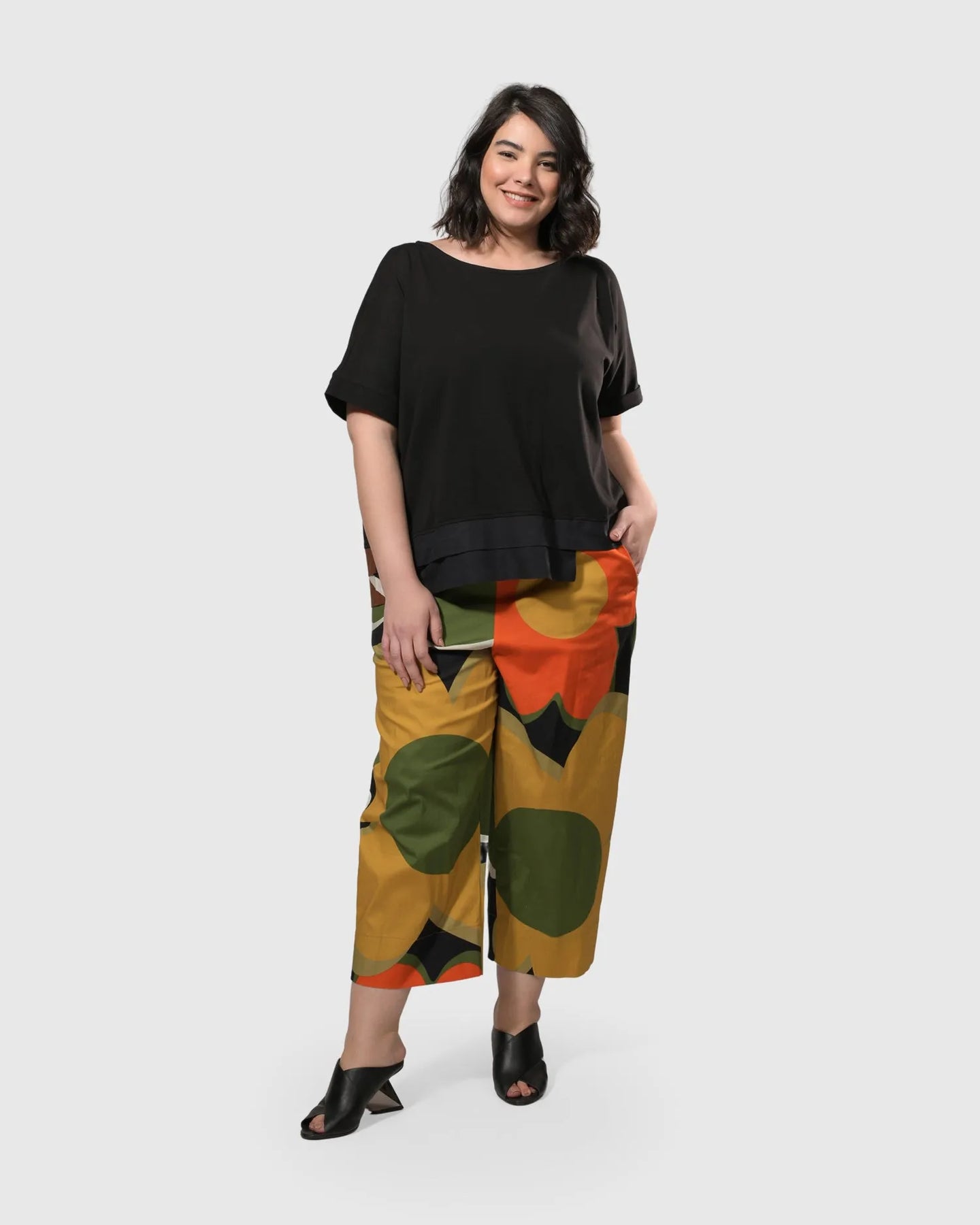 Groovy Crop Pants Floral Alembika U.S