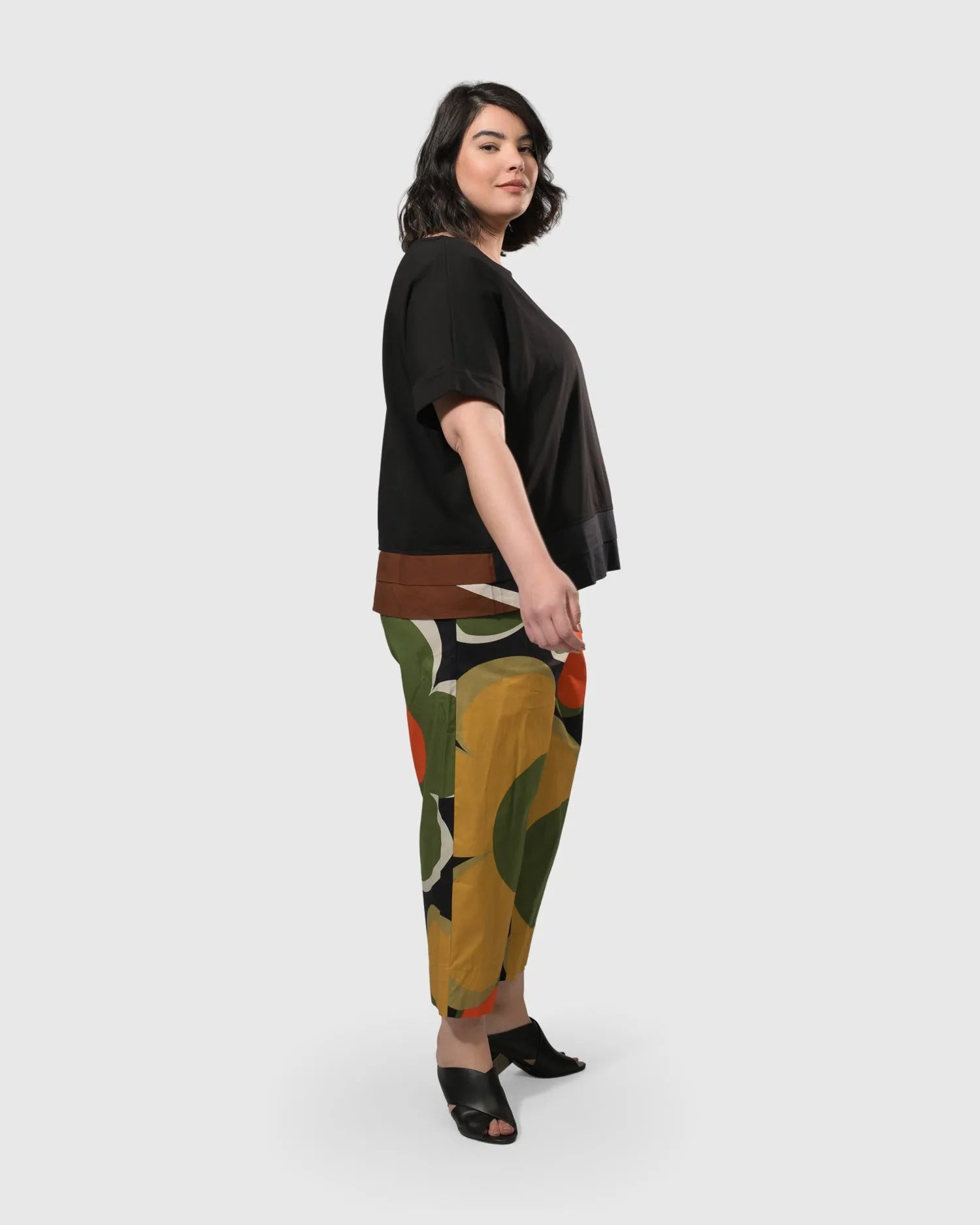 Groovy Crop Pants, Floral – Alembika U.S.