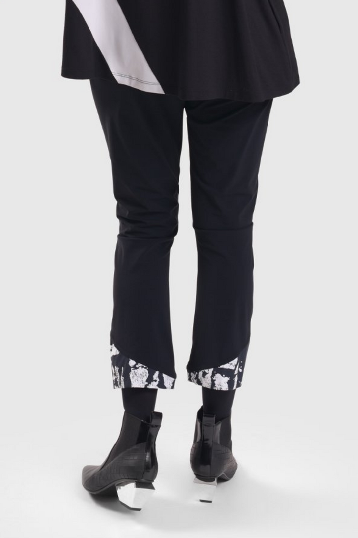 Tekbika Boot Pants, Black/white